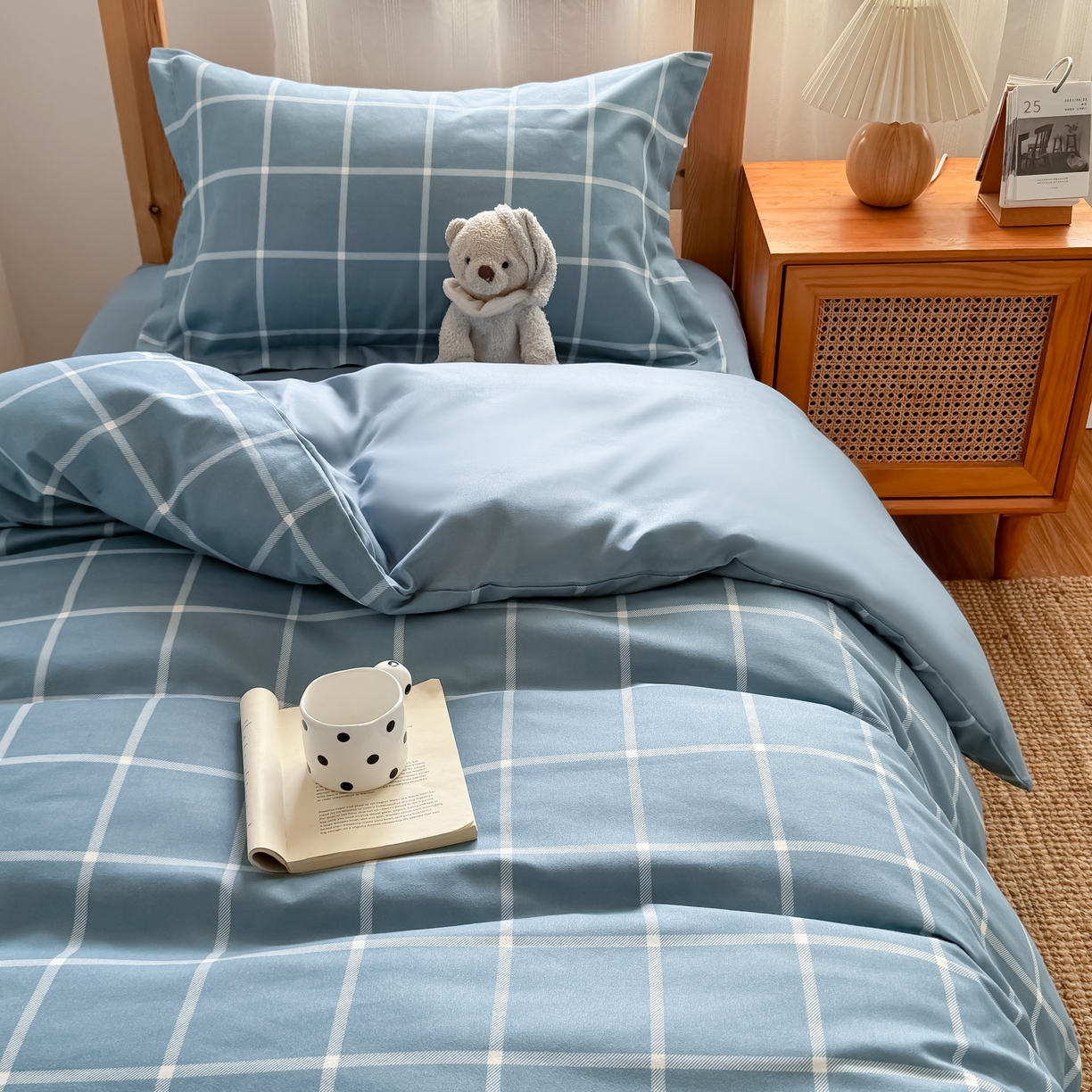 91家纺网 家纺一手货源 找家纺 卡罗兰 2025新款学生季水洗棉磨毛三件套 海蓝大格