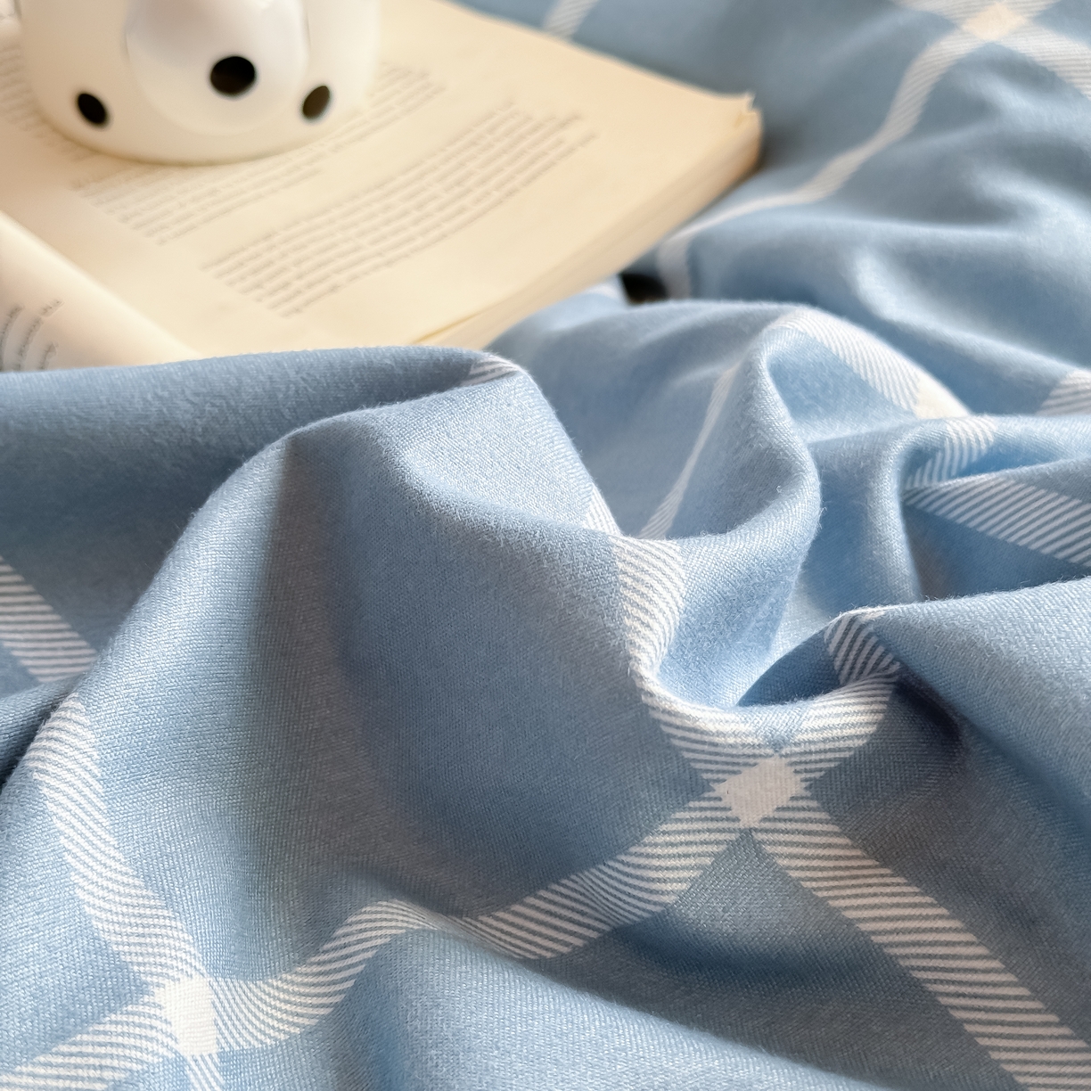 91家纺网 家纺一手货源 找家纺 卡罗兰 2025新款学生季水洗棉磨毛三件套 海蓝大格