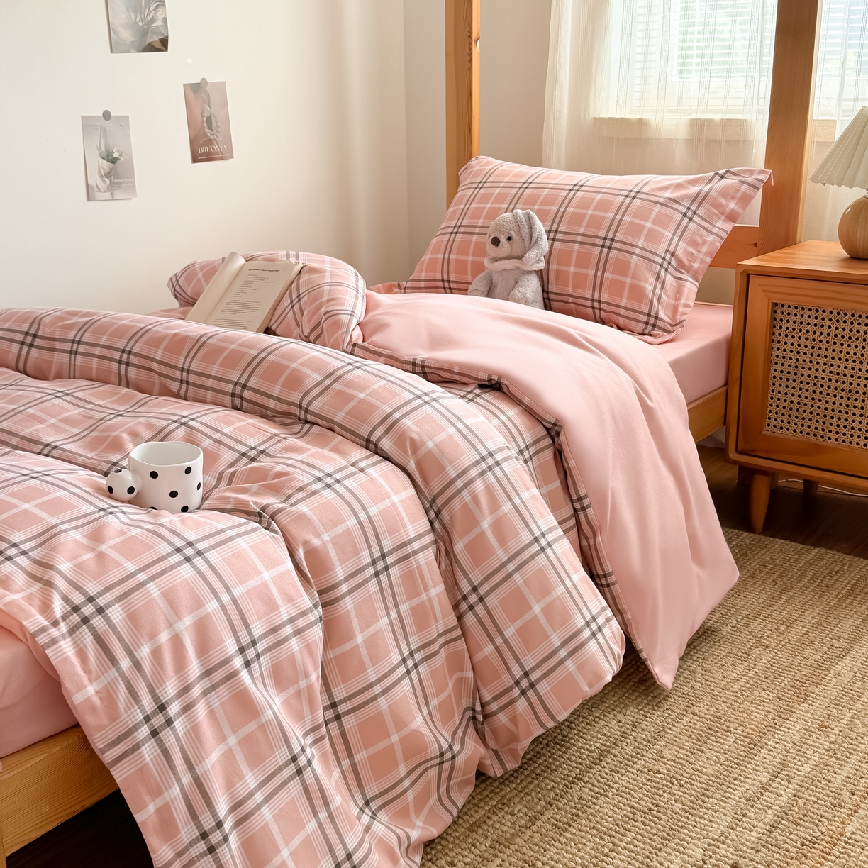 91家纺网 家纺一手货源 找家纺 卡罗兰 2025新款学生季水洗棉磨毛三件套 莫妮卡-粉