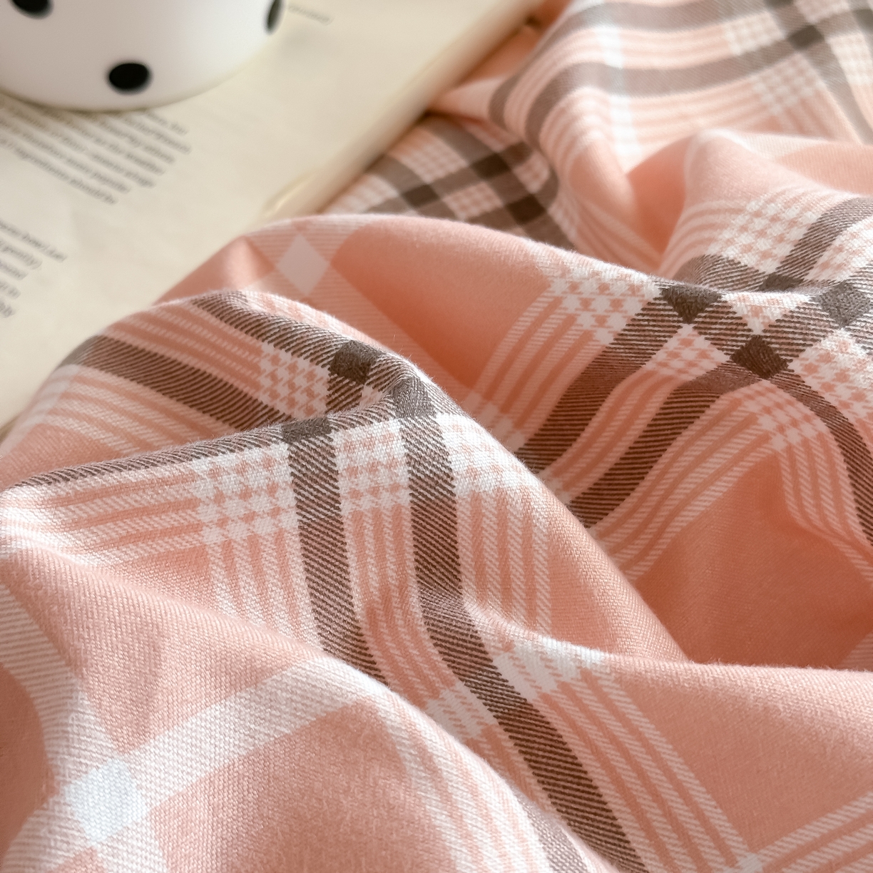 91家纺网 家纺一手货源 找家纺 卡罗兰 2025新款学生季水洗棉磨毛三件套 莫妮卡-粉