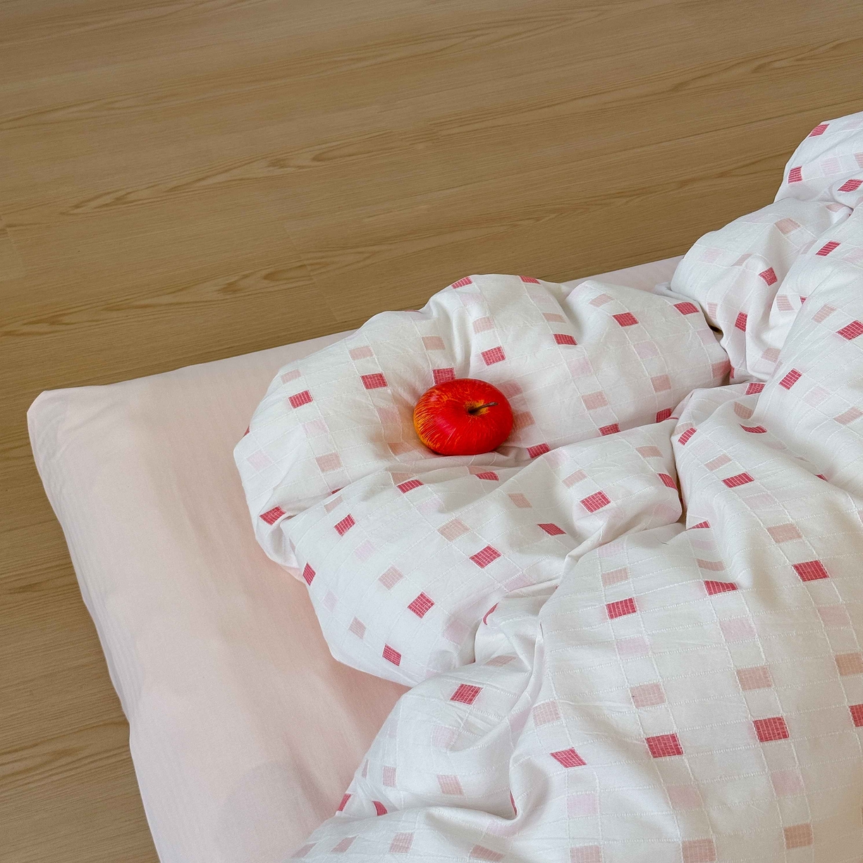 91家纺网 家纺一手货源 找家纺 山舍家居 2025新款全棉纯棉色织提花四件套系列-方糖 方糖-粉