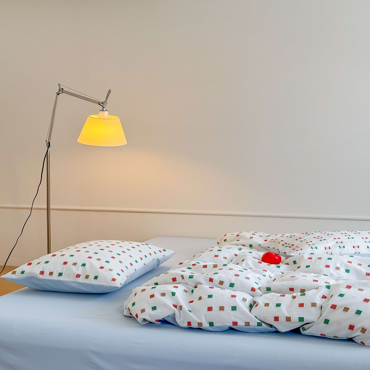 91家纺网 家纺一手货源 找家纺 山舍家居 2025新款全棉纯棉色织提花四件套系列-方糖 方糖-蓝