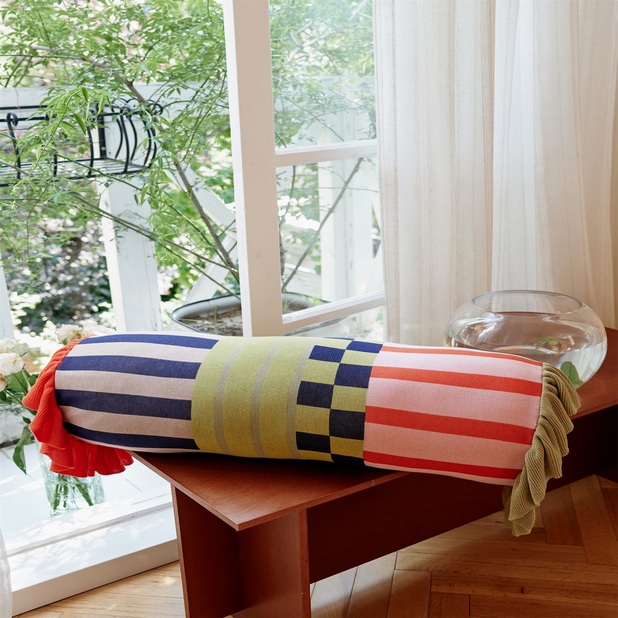 91家纺网 家纺一手货源 找家纺 暖绵绵家纺 2025新款莱赛尔撞色格纹抱枕-洛希亚（含芯） 洛希亚-黄色