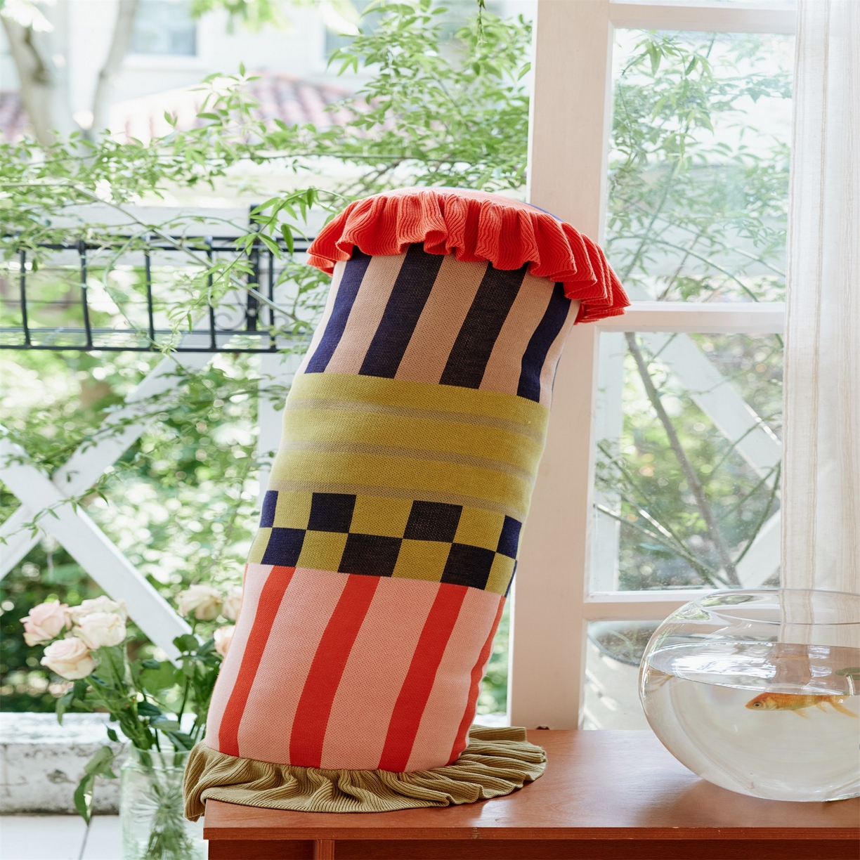 91家纺网 家纺一手货源 找家纺 暖绵绵家纺 2025新款莱赛尔撞色格纹抱枕-洛希亚（含芯） 洛希亚-黄色