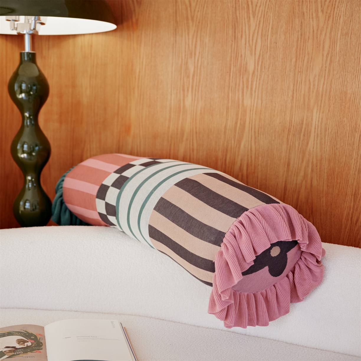 91家纺网 家纺一手货源 找家纺 暖绵绵家纺 2025新款莱赛尔撞色格纹抱枕-洛希亚（含芯） 洛希亚-米色