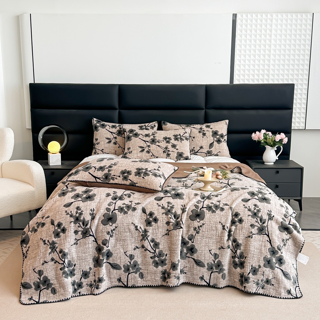 91家纺网 家纺一手货源 找家纺 芙绣家纺 2025新款高克重双层牛奶绒毛毯加厚冬季毛毯四季毯办公室午休毯牛奶绒床单 寒梅映雪-咖