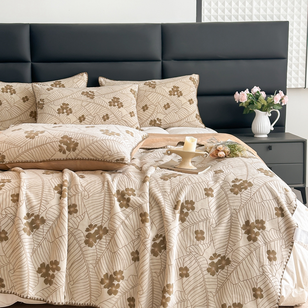 91家纺网 家纺一手货源 找家纺 芙绣家纺 2025新款高克重双层牛奶绒毛毯加厚冬季毛毯四季毯办公室午休毯牛奶绒床单 清新叶语-咖