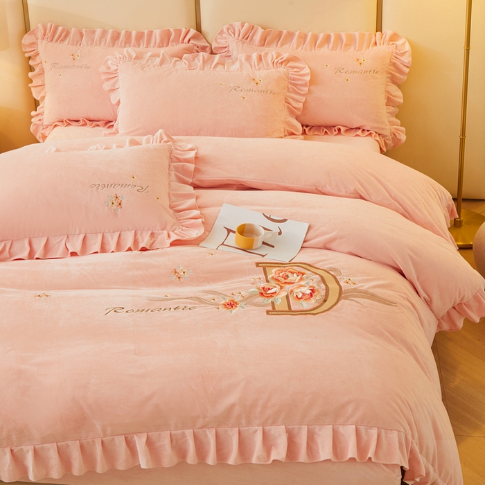 91家纺网 家纺一手货源 找家纺 怡源梦 2025新款亲肤舒适A类婴儿绒刺绣四件套 花香云锦-芙蓉玉