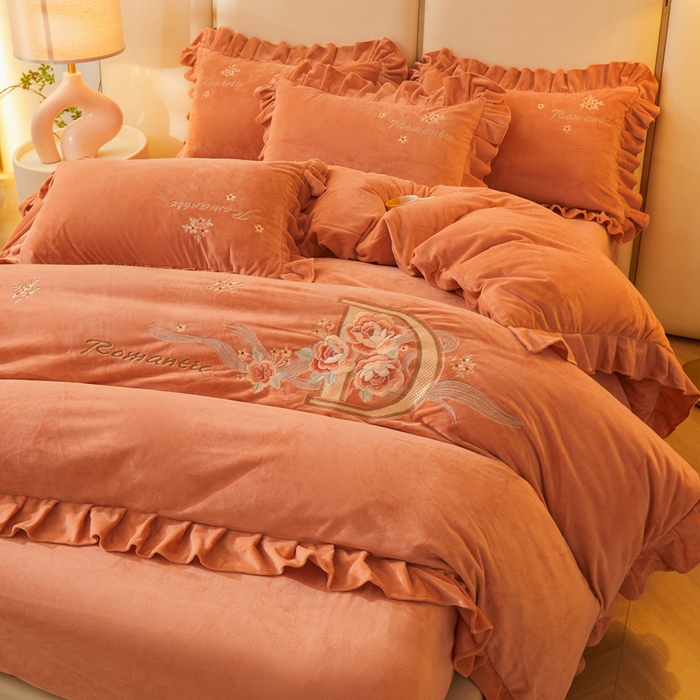 91家纺网 家纺一手货源 找家纺 怡源梦 2025新款亲肤舒适A类婴儿绒刺绣四件套 花香云锦-靓丽橙