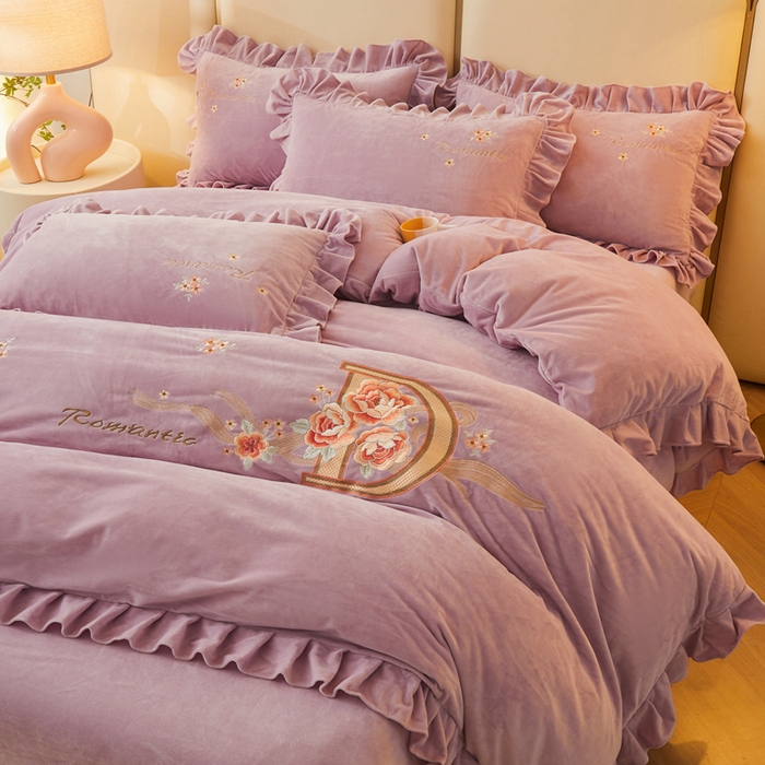 91家纺网 家纺一手货源 找家纺 怡源梦 2025新款亲肤舒适A类婴儿绒刺绣四件套 花香云锦-香芋紫