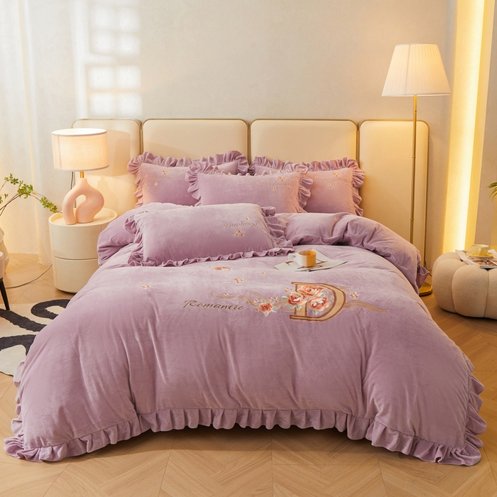 91家纺网 家纺一手货源 找家纺 怡源梦 2025新款亲肤舒适A类婴儿绒刺绣四件套 花香云锦-香芋紫