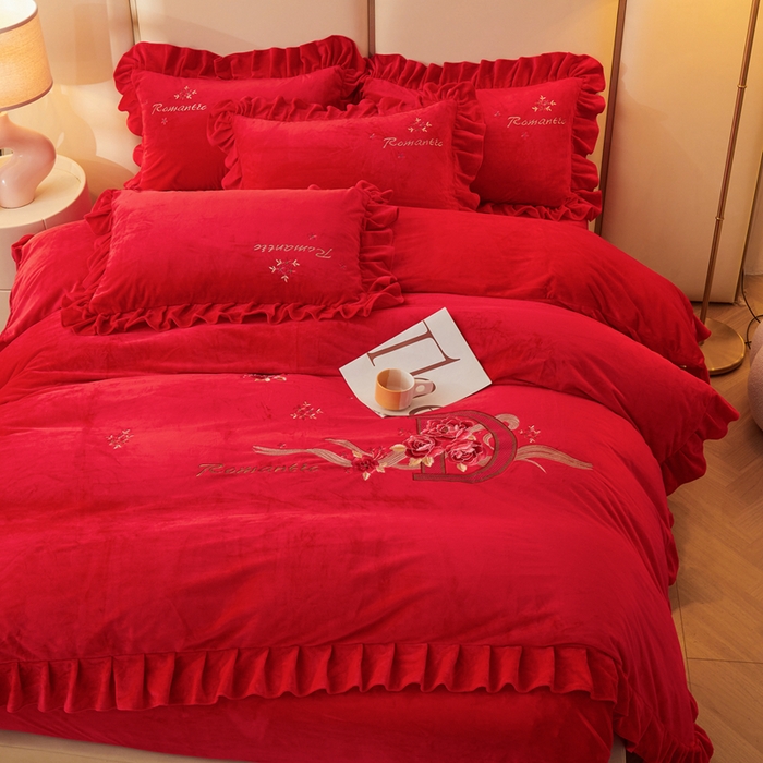 91家纺网 家纺一手货源 找家纺 怡源梦 2025新款亲肤舒适A类婴儿绒刺绣四件套 花香云锦-中国红