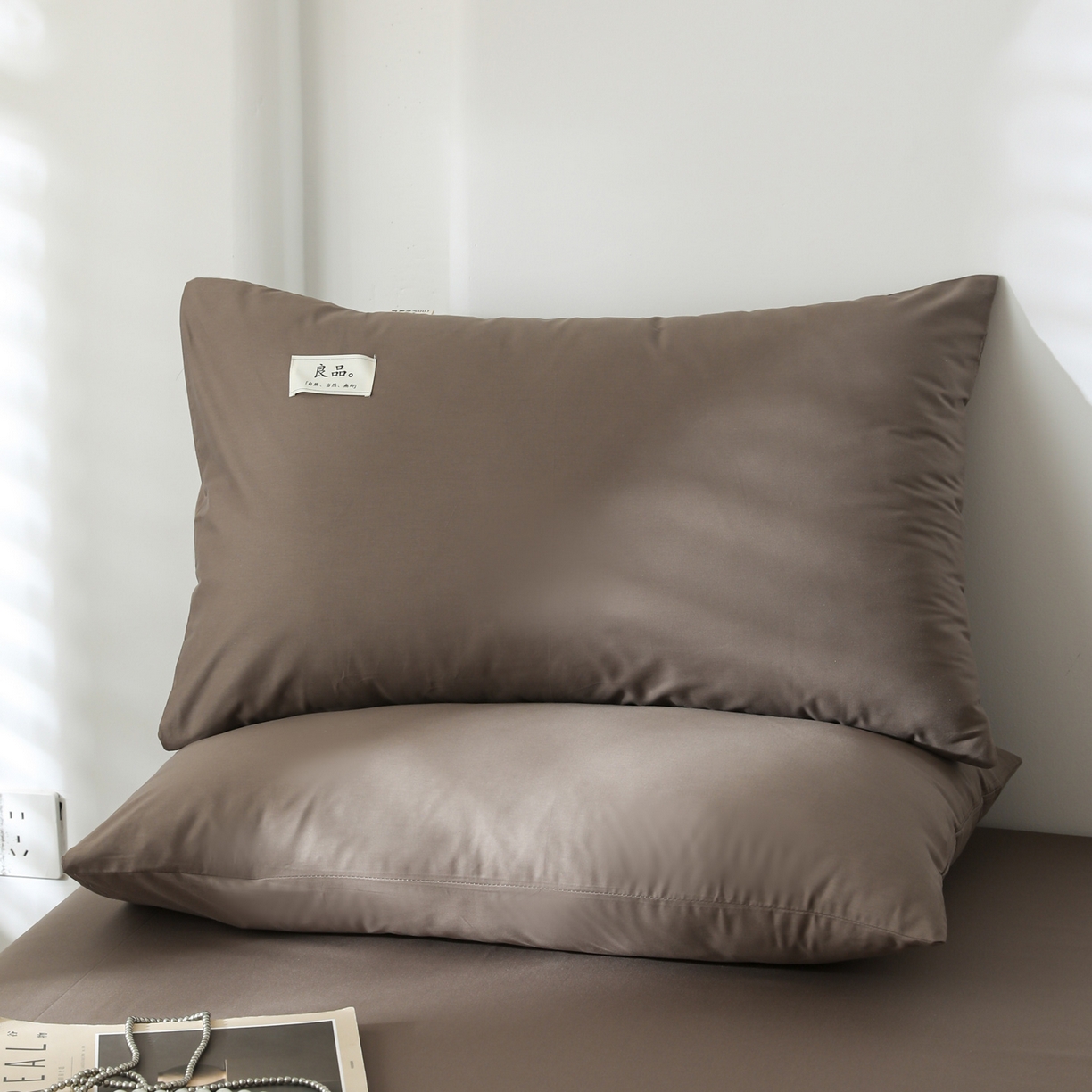 91家纺网 家纺一手货源 找家纺 眠博士 2025新款高支高密全棉纯色枕套系列 40支枕套-春泥色