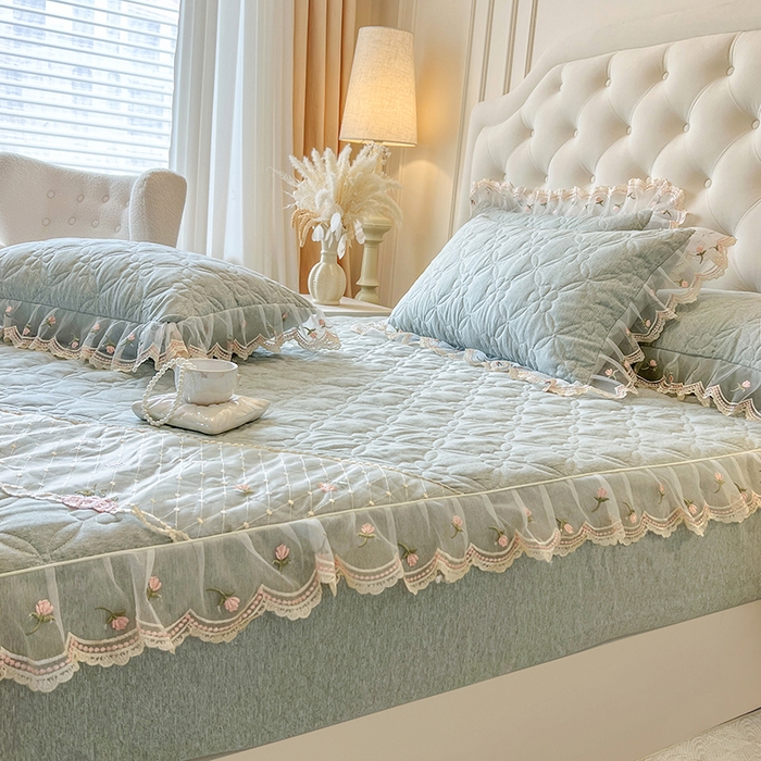 91家纺网 家纺一手货源 找家纺 麒豆豆 2025新款色织蕾丝边床裙款床笠-花亦然 花亦然-石青