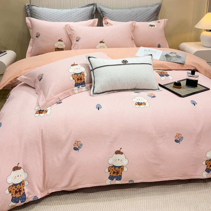 91家纺网 家纺一手货源 找家纺 凌鼎 2026新款100%全棉磨毛四件套数码印花加厚纯棉磨毛四件套 贴布小熊粉