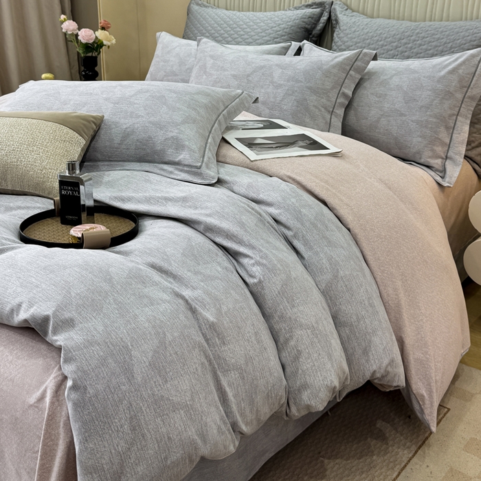 91家纺网 家纺一手货源 找家纺 凌鼎 2025新款100%全棉磨毛四件套数码印花加厚纯棉磨毛四件套 琥珀灰