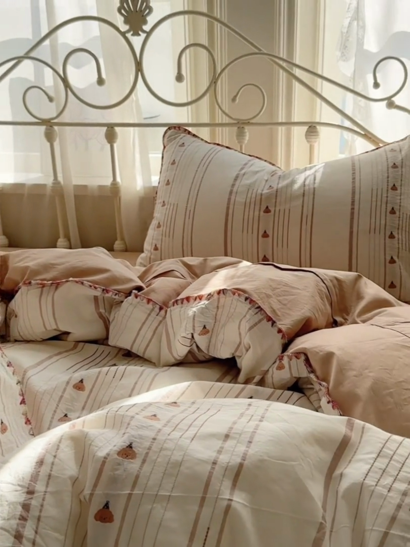 91家纺网 家纺一手货源 找家纺 田野 2025新款全棉水洗棉提花四件套 帽子狗