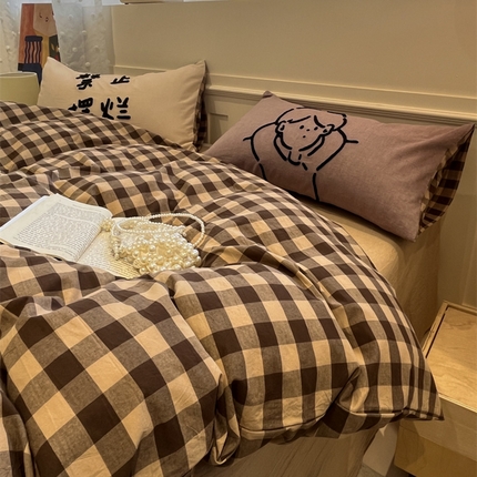 91家纺网 家纺一手货源 找家纺 （总）花漾家居 2025新款无印宿舍简约全棉色织水洗棉毛巾绣四件套