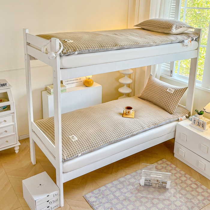 91家纺网 家纺一手货源 找家纺 缦卡琳家纺 2025新款水洗棉床褥子 巴宝莉咖