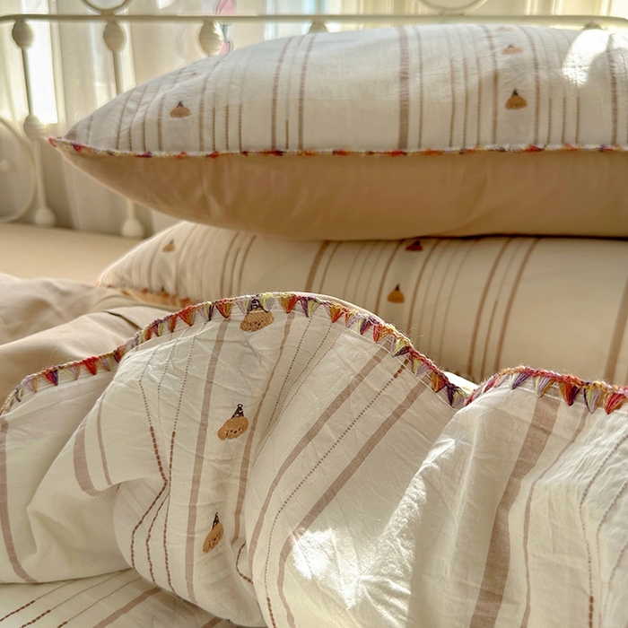 91家纺网 家纺一手货源 找家纺 田野 2025新款全棉水洗棉提花四件套 帽子狗