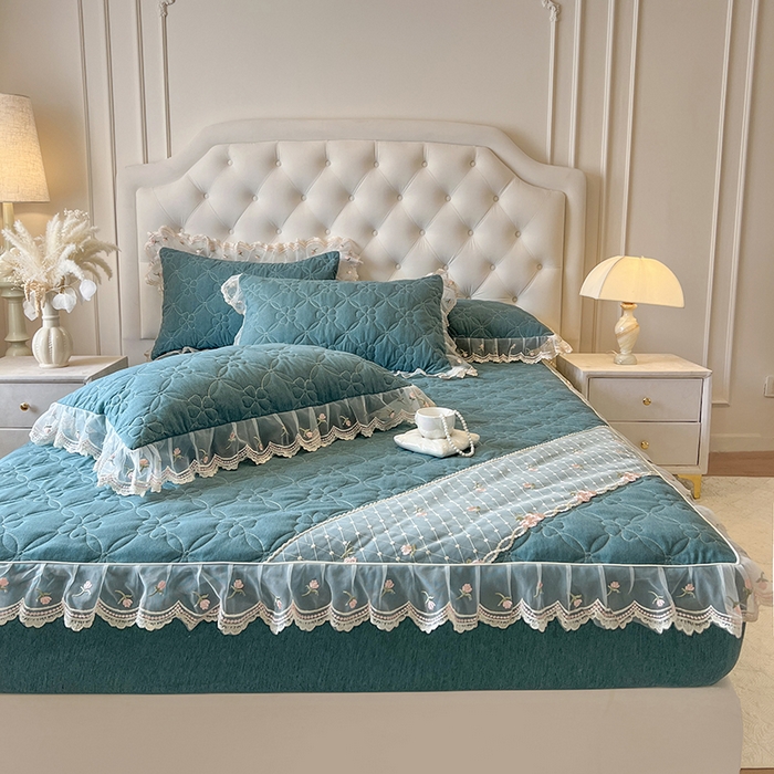 91家纺网 家纺一手货源 找家纺 麒豆豆 2025新款色织蕾丝边床裙款床笠-花亦然 花亦然-黛绿色