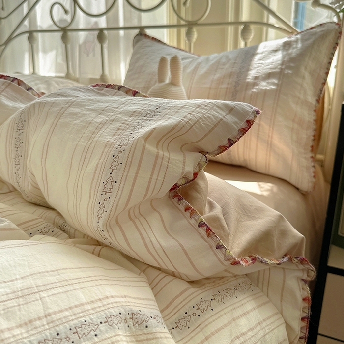 91家纺网 家纺一手货源 找家纺 田野 2025新款全棉水洗棉提花四件套 小树林-咖