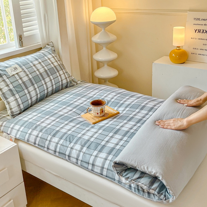 91家纺网 家纺一手货源 找家纺 缦卡琳家纺 2025新款水洗棉床褥子 格物致眠