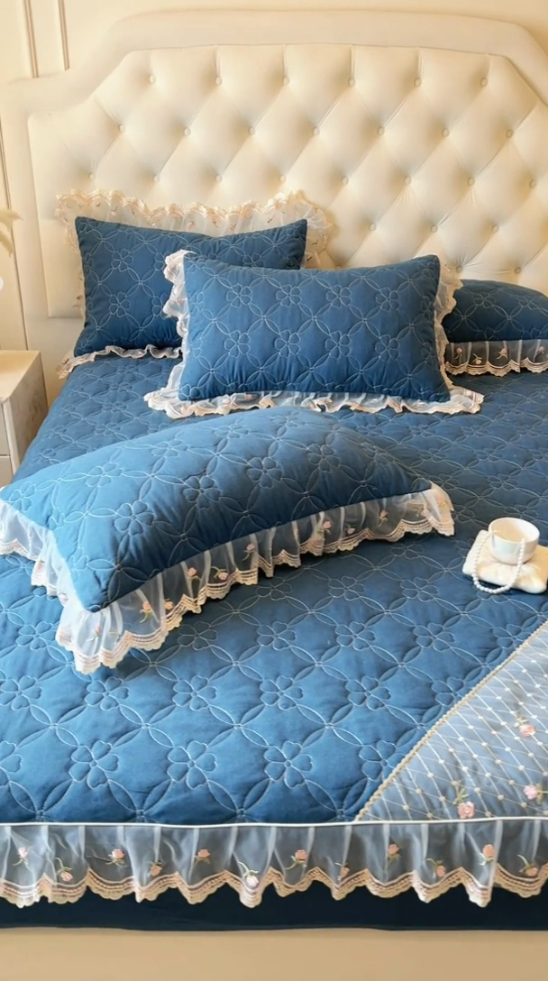 91家纺网 家纺一手货源 找家纺 麒豆豆 2025新款色织蕾丝边床裙款床笠-花亦然 花亦然-宝石蓝