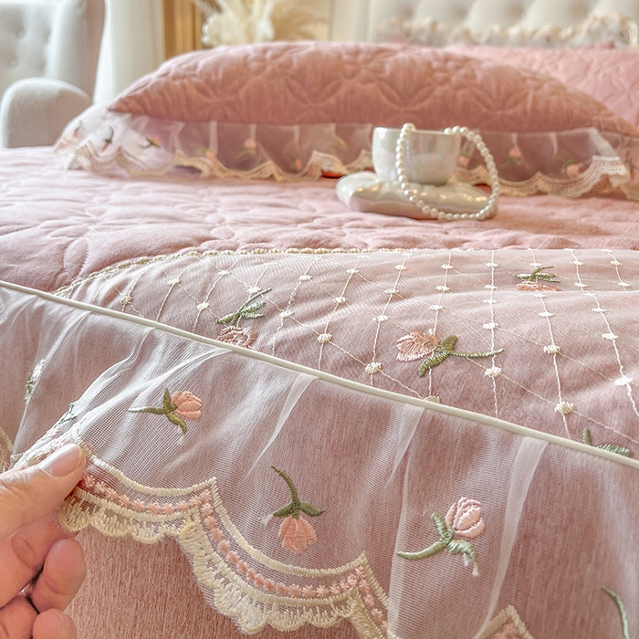 91家纺网 家纺一手货源 找家纺 麒豆豆 2025新款色织蕾丝边床裙款床笠-花亦然 花亦然-香妃粉