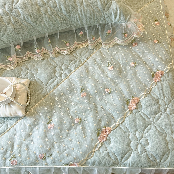 91家纺网 家纺一手货源 找家纺 麒豆豆 2025新款色织蕾丝边床裙款床笠-花亦然 花亦然-石青