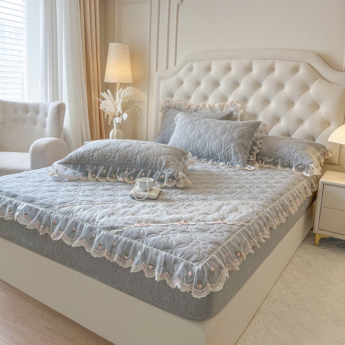 91家纺网 家纺一手货源 找家纺 麒豆豆 2025新款色织蕾丝边床裙款床笠-花亦然 花亦然-烟熏灰