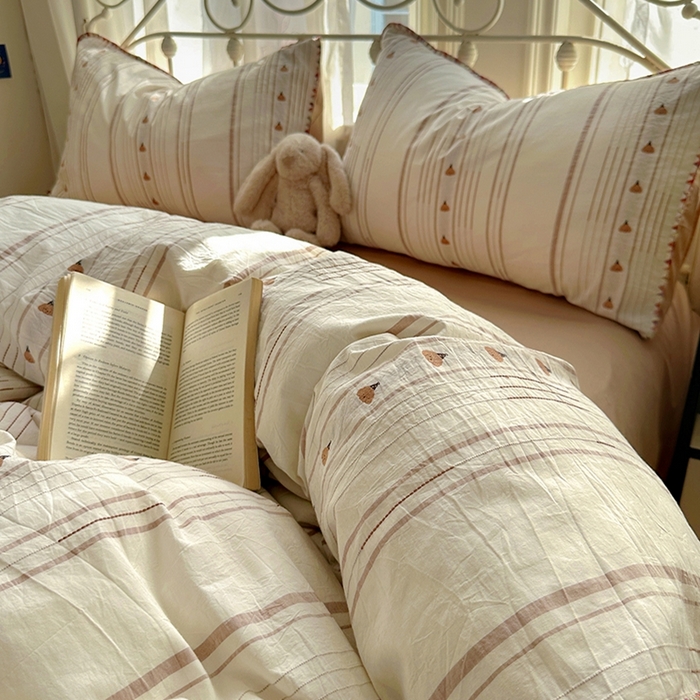 91家纺网 家纺一手货源 找家纺 田野 2025新款全棉水洗棉提花四件套 帽子狗