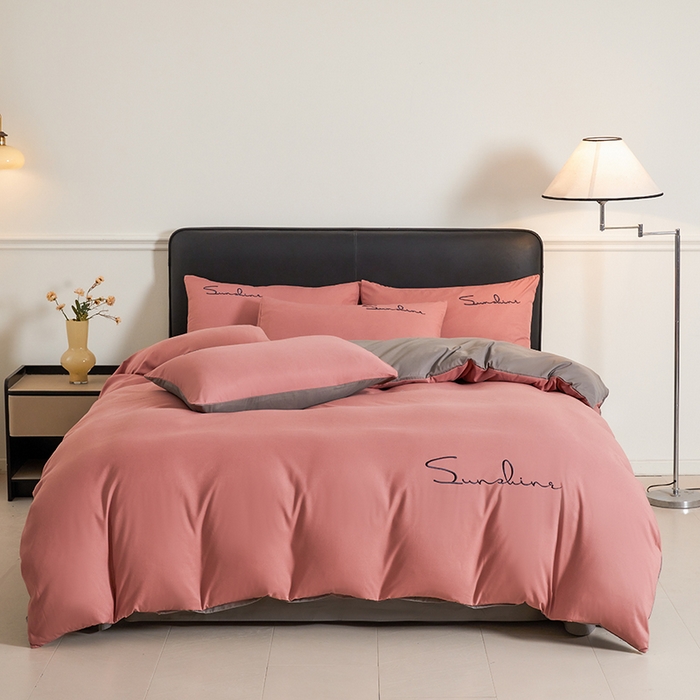 91家纺网 家纺一手货源 找家纺 七仙女家纺 2025新款水洗磨毛刺绣轻奢简约系列单被套单品被套被套单件 豆沙+浅灰