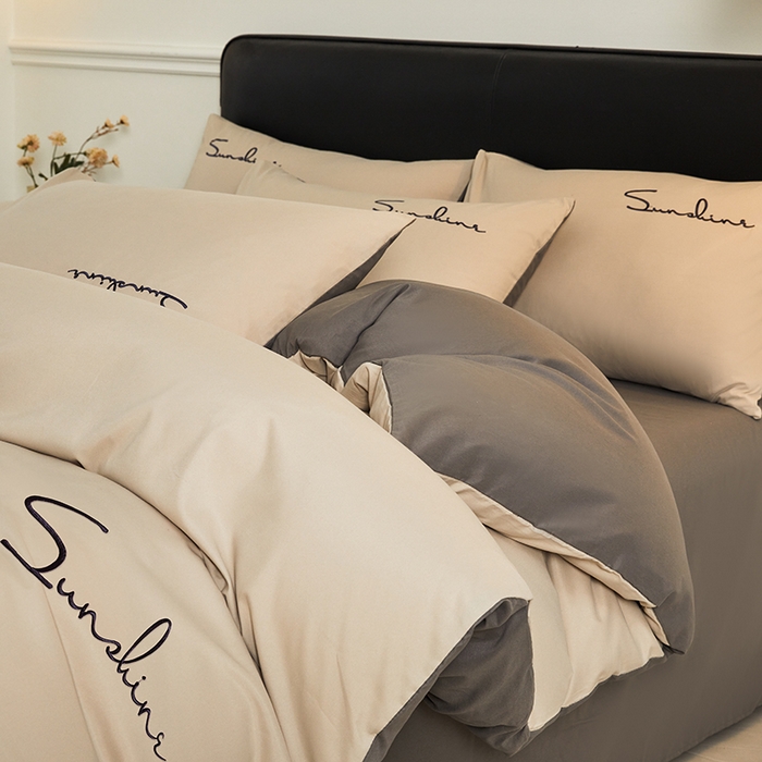 91家纺网 家纺一手货源 找家纺 七仙女家纺 2025新款水洗磨毛刺绣轻奢简约系列单被套单品被套被套单件 奶茶+浅灰