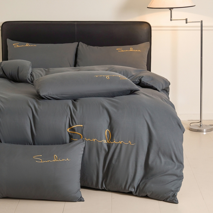 91家纺网 家纺一手货源 找家纺 七仙女家纺 2025新款水洗磨毛刺绣轻奢简约系列单被套单品被套被套单件 深灰