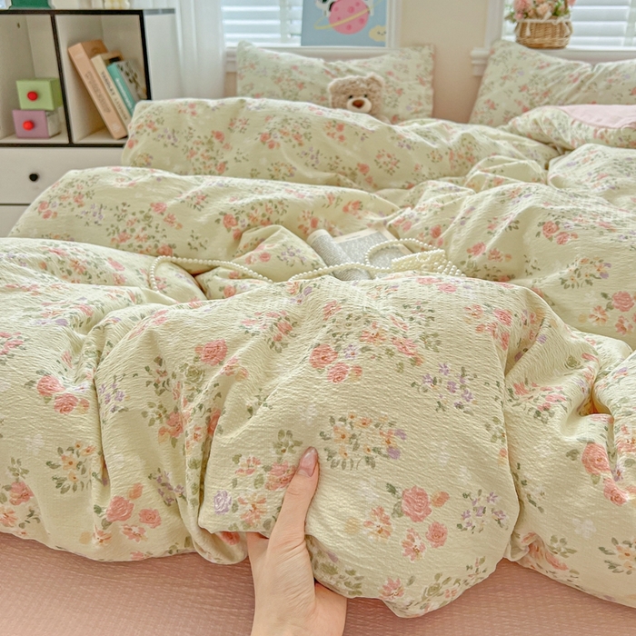 91家纺网 家纺一手货源 找家纺 仟网汇 2025新款云感皱皱纱简单款四件套 若欢绿