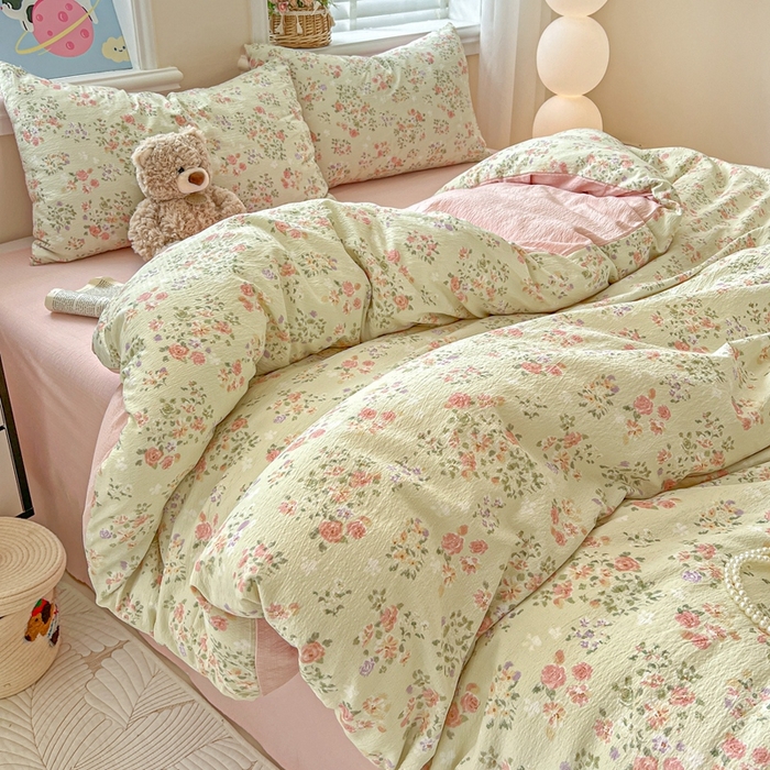 91家纺网 家纺一手货源 找家纺 仟网汇 2025新款云感皱皱纱简单款四件套 若欢绿