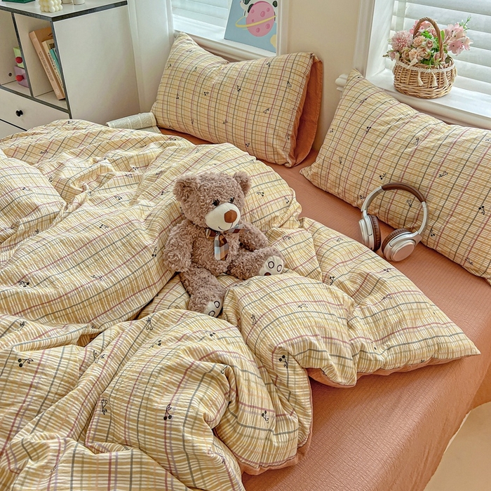 91家纺网 家纺一手货源 找家纺 仟网汇 2025新款云感皱皱纱简单款四件套 格子樱桃