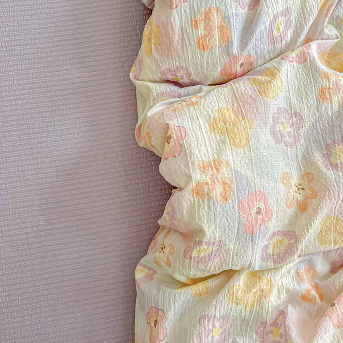 91家纺网 家纺一手货源 找家纺 仟网汇 2025新款云感皱皱纱简单款四件套 花海紫