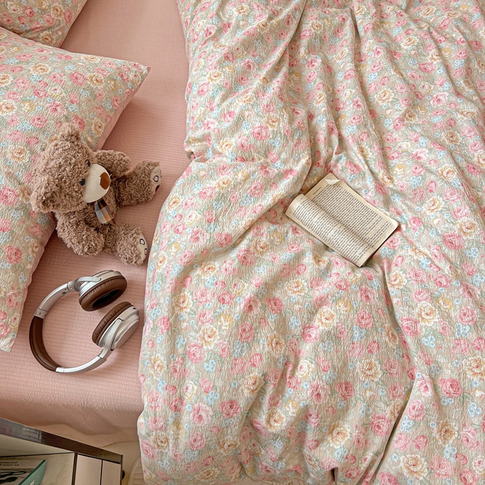 91家纺网 家纺一手货源 找家纺 仟网汇 2025新款云感皱皱纱简单款四件套 锦簇玫瑰