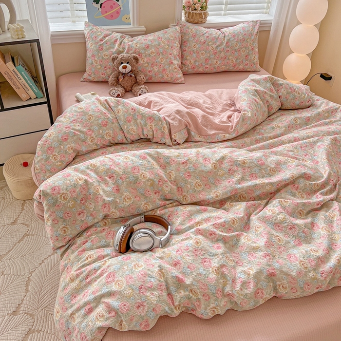 91家纺网 家纺一手货源 找家纺 仟网汇 2025新款云感皱皱纱简单款四件套 锦簇玫瑰