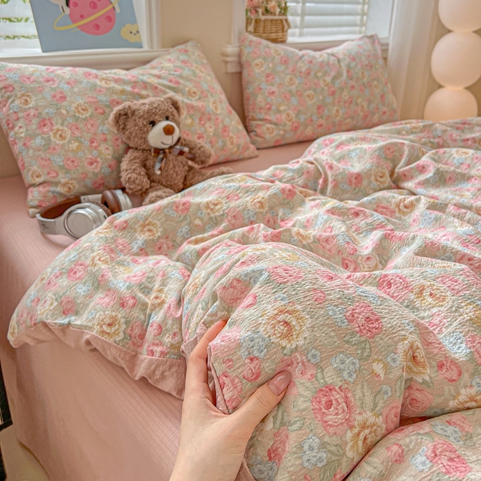 91家纺网 家纺一手货源 找家纺 仟网汇 2025新款云感皱皱纱简单款四件套 锦簇玫瑰