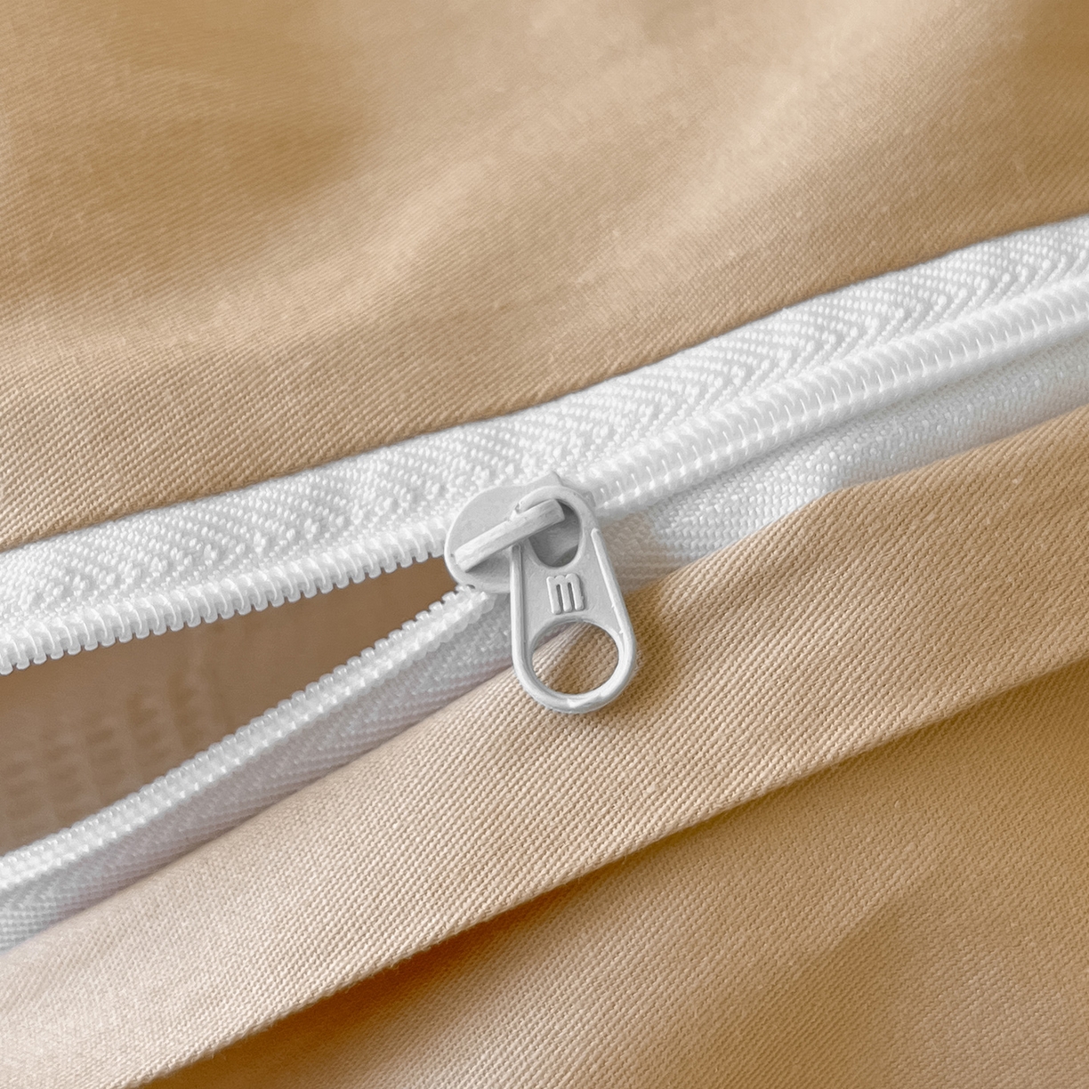 91家纺网 家纺一手货源 找家纺 乐美家纺 2025新款亲肤舒适全棉纯棉贴布绣卡通系列四件套 斑点狗