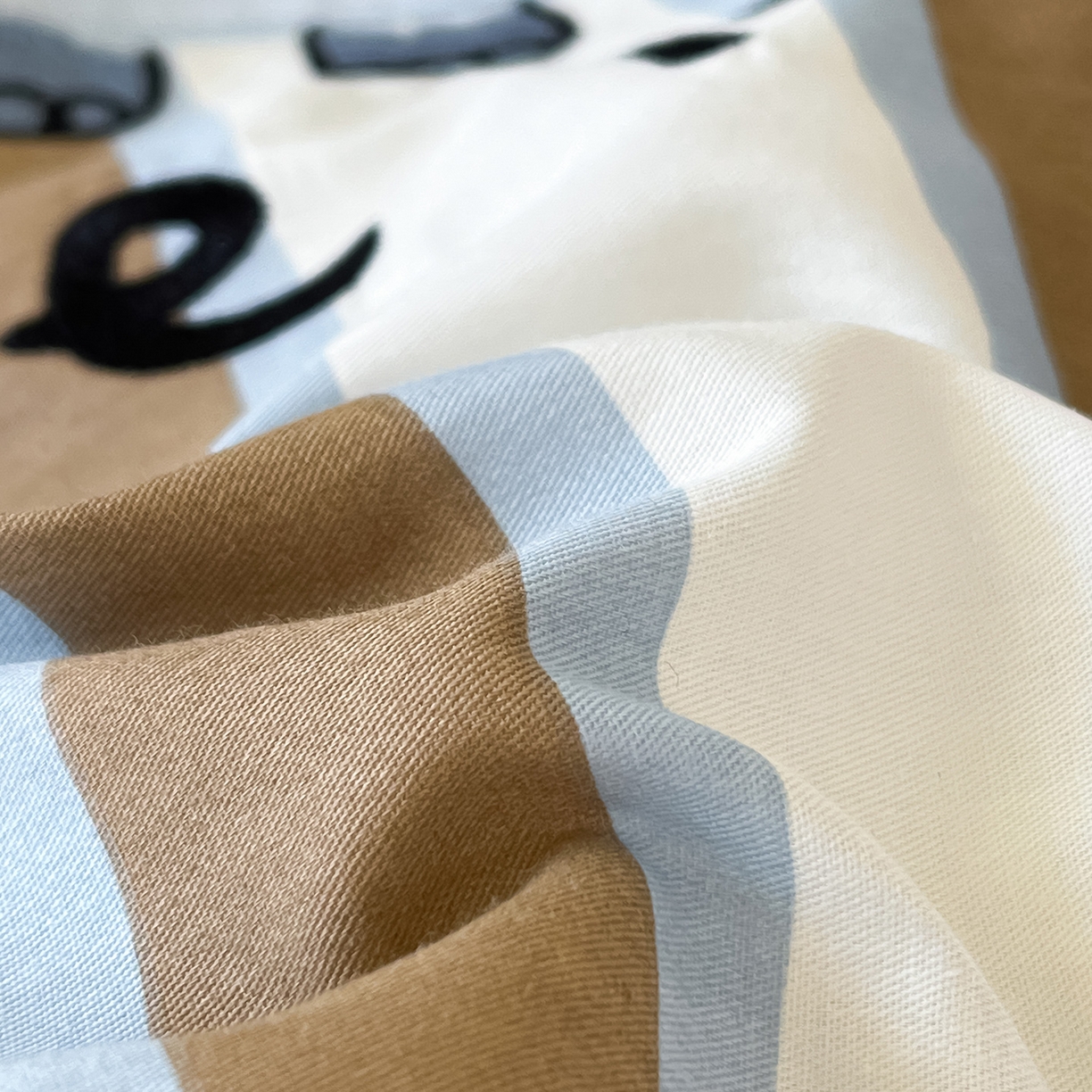 91家纺网 家纺一手货源 找家纺 乐美家纺 2025新款亲肤舒适全棉纯棉贴布绣卡通系列四件套 蘑菇小象