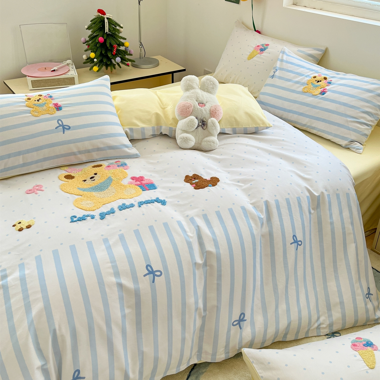 丽涵家纺 2025新款全棉纯棉数码印大版定位毛巾绣四件套 小狗冰淇淋