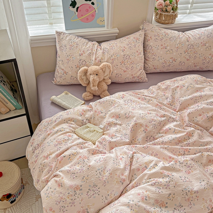 91家纺网 家纺一手货源 找家纺 仟网汇 2025新款云感皱皱纱简单款四件套 若欢紫