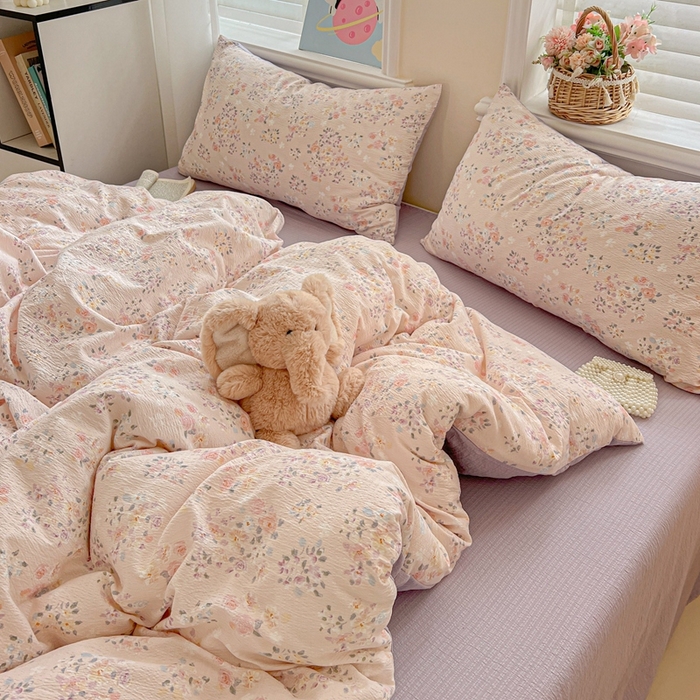 91家纺网 家纺一手货源 找家纺 仟网汇 2025新款云感皱皱纱简单款四件套 若欢紫