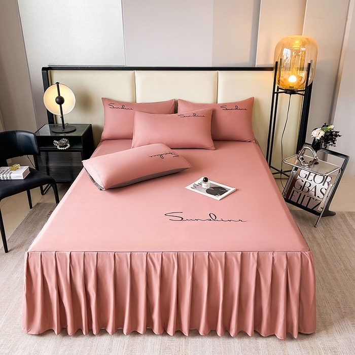 91家纺网 家纺一手货源 找家纺 七仙女家纺 2025新款水洗磨毛刺绣轻奢简约系列单床裙单品床裙床裙单件 豆沙色