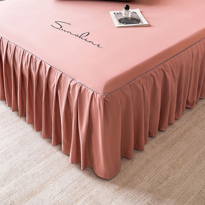 91家纺网 家纺一手货源 找家纺 七仙女家纺 2025新款水洗磨毛刺绣轻奢简约系列单床裙单品床裙床裙单件 豆沙色