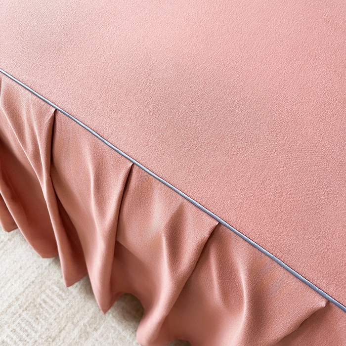 91家纺网 家纺一手货源 找家纺 七仙女家纺 2025新款水洗磨毛刺绣轻奢简约系列单床裙单品床裙床裙单件 豆沙色